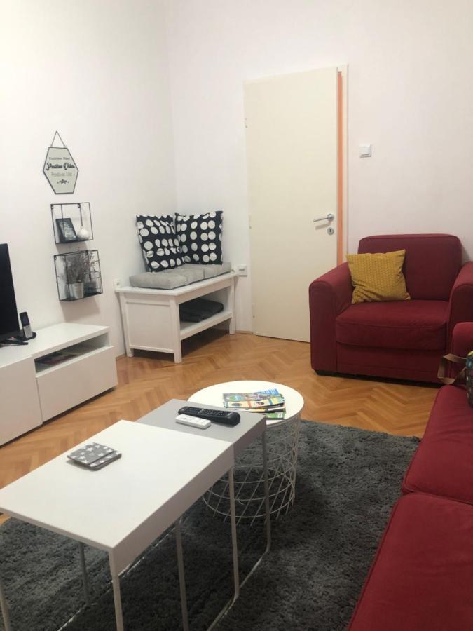 La Madre Apartment Rijeka Bagian luar foto