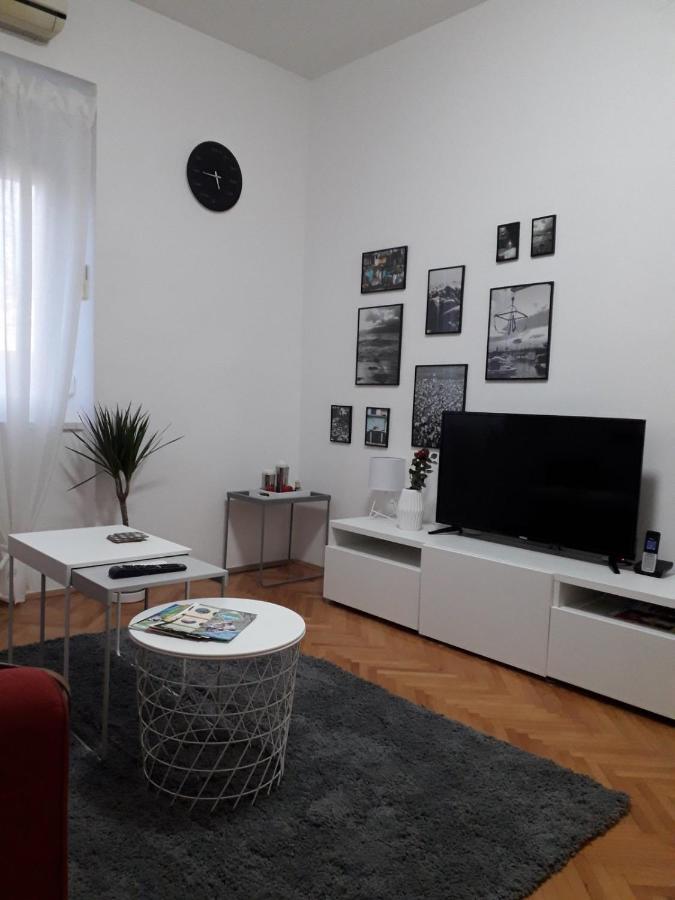 La Madre Apartment Rijeka Bagian luar foto